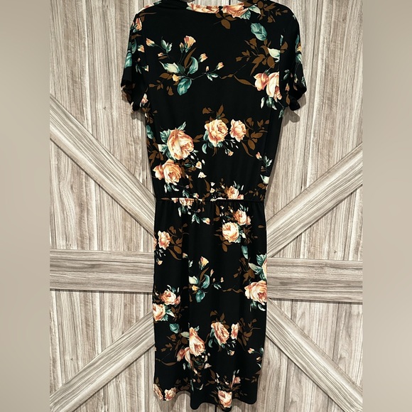 Floral Casual Midi Dress - Picture 6 of 7